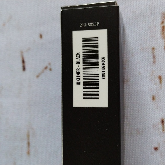 IL MAKIAGE Inkliner Liquid Eyeliner Silky Matte Waterproof Liner Black - Picture 4 of 4